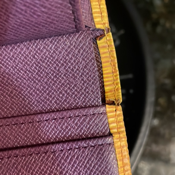 Louis Vuitton EPI yellow kiss lock wallet purple interior MI0092 - Picture 11 of 13